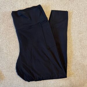 PINK Victoria's Secret Relay Pocket Black Leggings